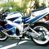 GSX-R750